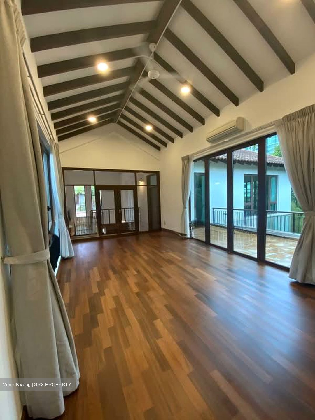 Rochalie Drive (D10), Detached #588371171